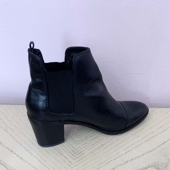 Steve Madden Black Booties - Picture 3 of 4